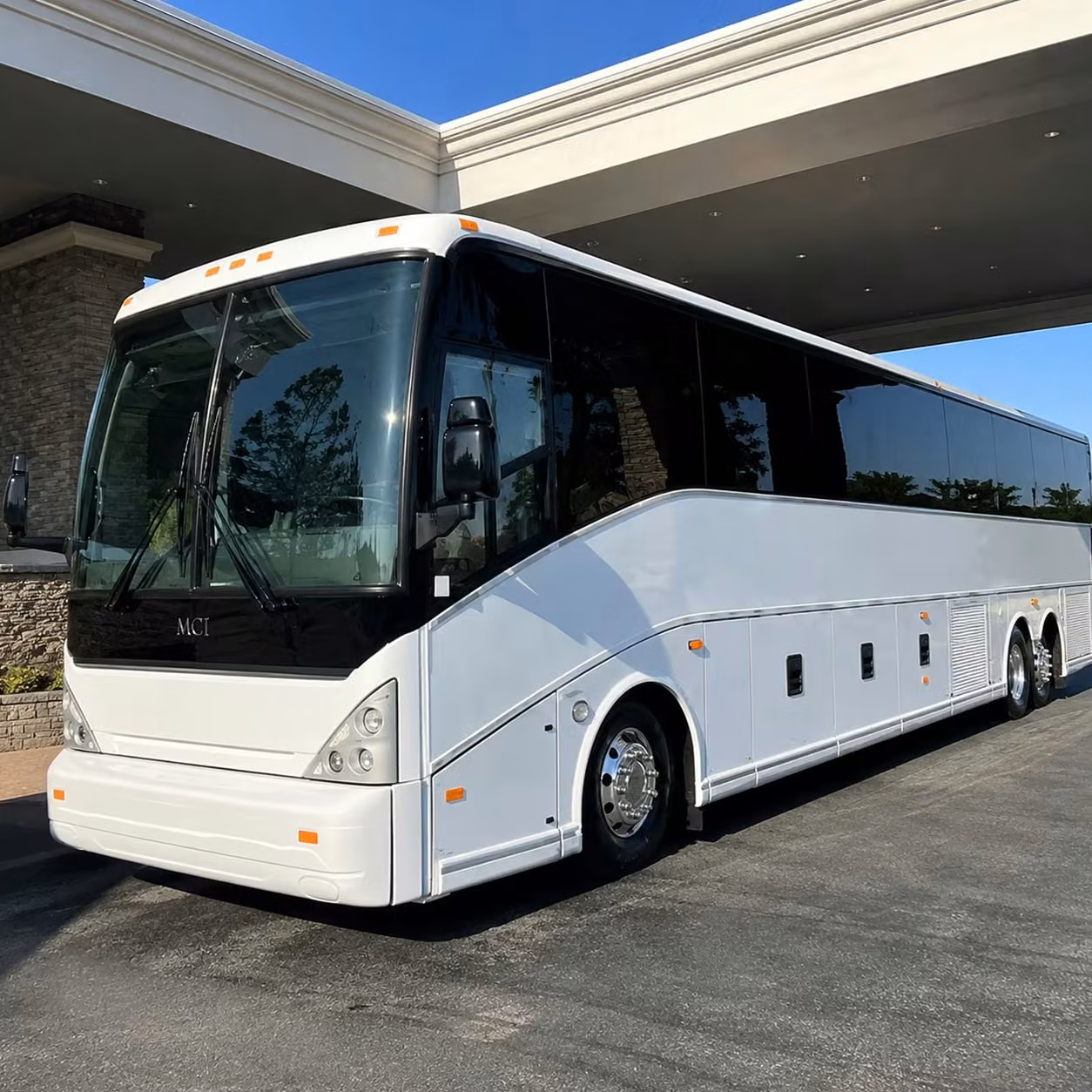 charter bus rentals for large concert groups departing compton