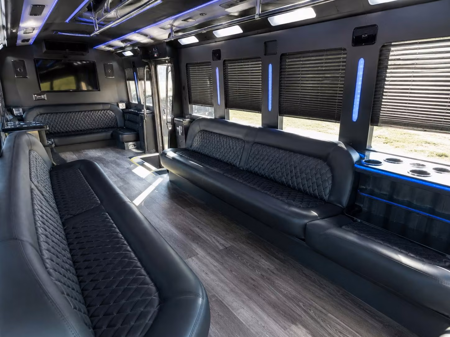 quinceanera and sweet 16 party bus rentals in compton
